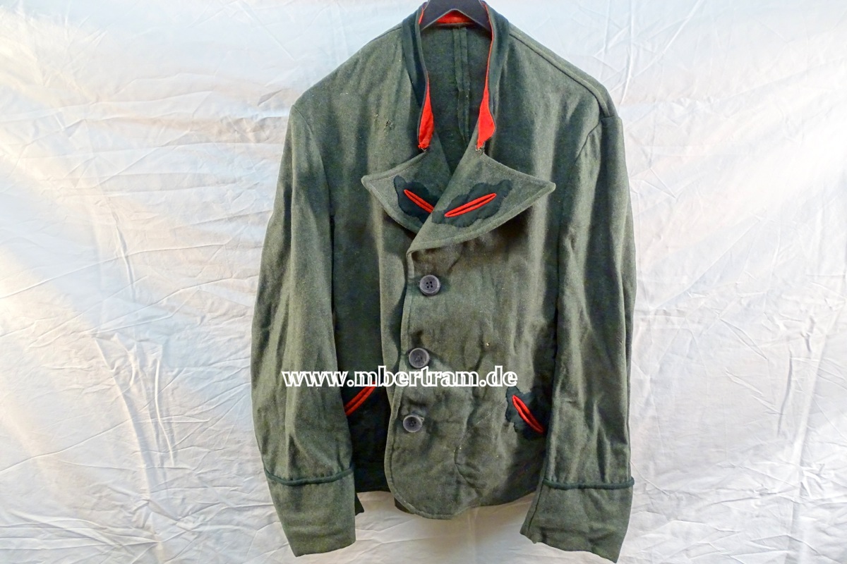 M 36 Uniformjacke Wehrmacht. Nach 1945 umgeschneidert zur Trachtenjacke.