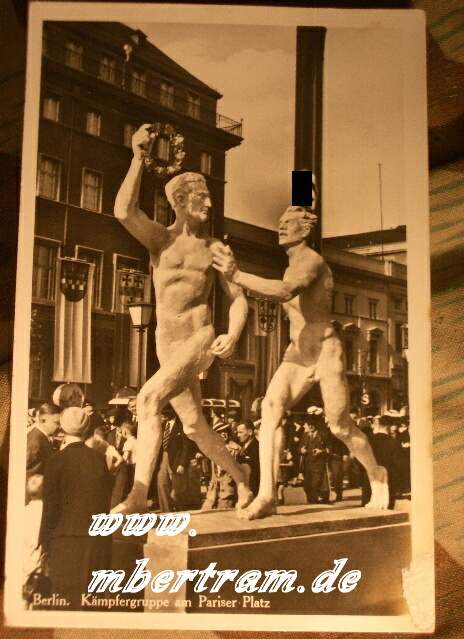 Postkarte Olympiade 36 Berlin Kämpfergruppe Pariser Platz