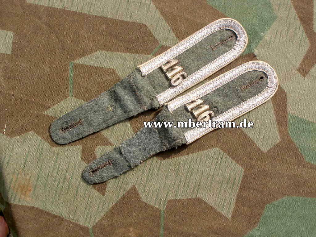 Paar Schulterklappen Unteroffizier Inf. Rgt. 116, feldgrau